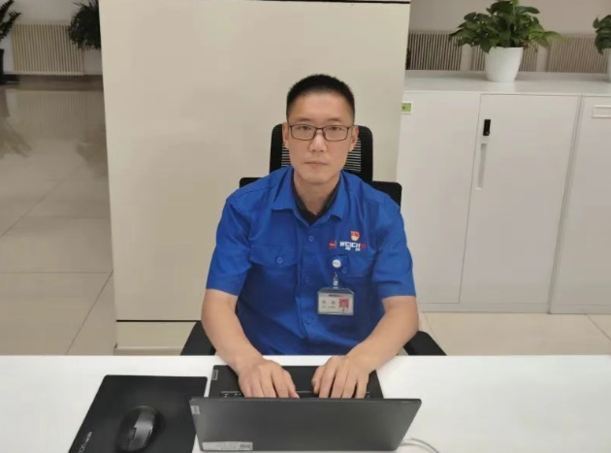 744a0a02ad1b427ba39435d6211af843